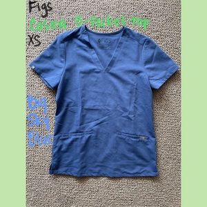 Figs Casma Three-Pocket Scrub Top XS BIG SKY BLUE